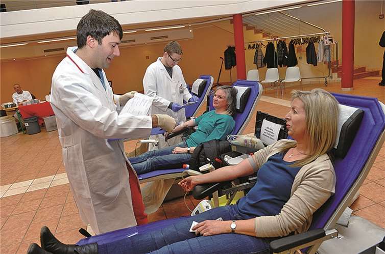 Blutspender im Kreis Ahrweiler. FIX