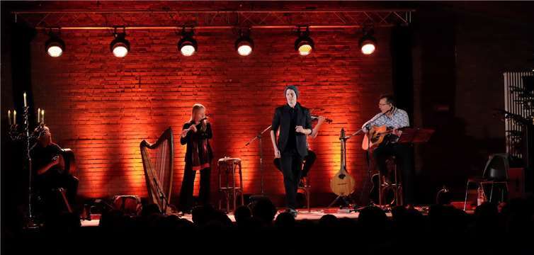 Bob Bales, Judith Wache und Mirjan Seifert werden ein außergewöhnliches Konzert in Niederzissen darbieten. Foto: privat
