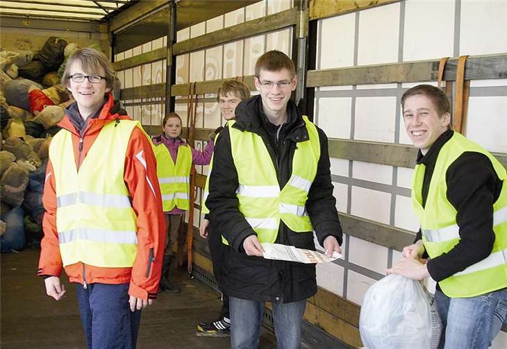 Bolivienkleidersammlung.