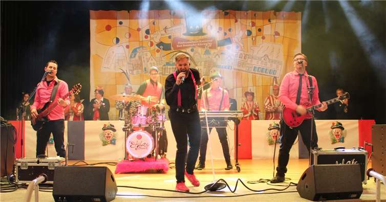 Boten kölsche Hits ohne Pause: Die „Schäl Pänz“.