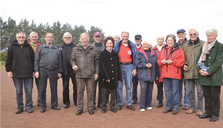 Boule, ein Sport insbesondere für die reifere Jugend.Weigert