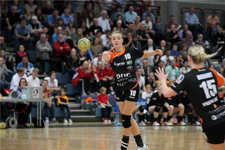 Brachte das Offensivspiel der Vulkan-Ladies in Schwung: #18 Lotte Prak.