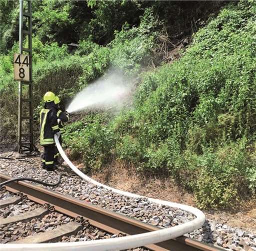 Brandeinsatz am Bahndamm.