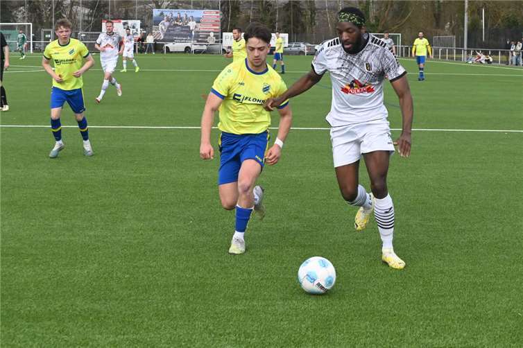 Brice Braquin (rechts) gelang zumindest noch der 2:2-Ausgleich. Foto: SK