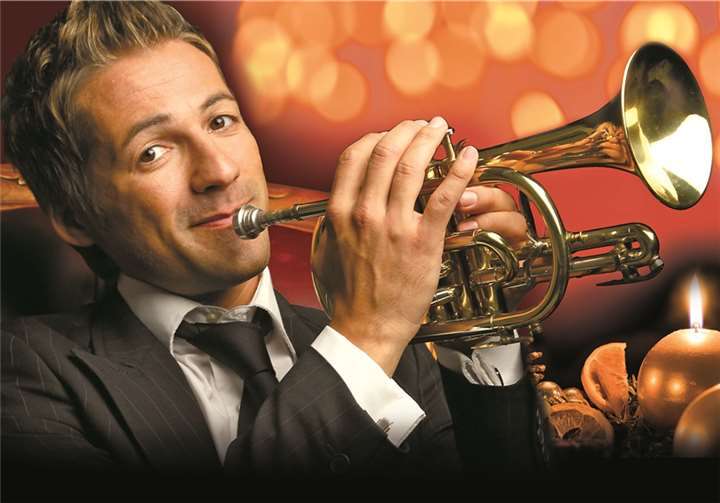 Bruce Kapusta und seine musikalischen Begleiter werden in Ellenz-Poltersdorf die Herzen des Publikums erwärmen.