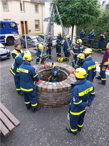 Brunnenrettung in Ellenz-Poltersorf.