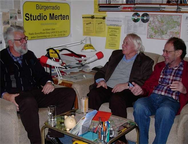 Bruno Schmidt, Siegfried Schönherr und Otto Ganser (v.l.) im Gespräch. privat