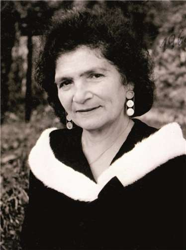 Buchela in einem Lieblingskleid 1962.Repro HG