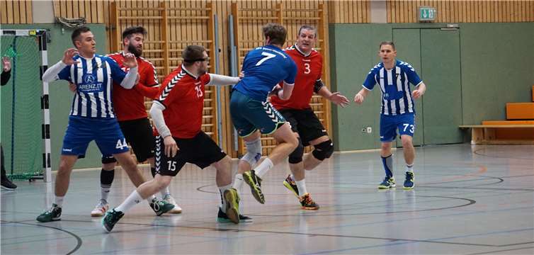 Buchstäblich in letzter Minute musste sich die Meckenheimer Reserve den Gästen von der anderen Rheinseite geschlagen geben. Foto: privat