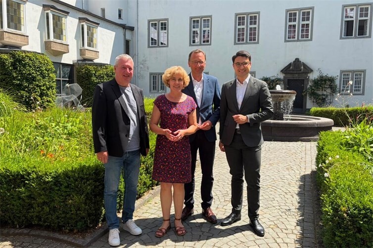 Bündeln ihre Kräfte für Koblenz auf allen politischen Ebenen: Bürgermeisterin Dr. Dagmar Kranz, Bundestagsabgeordneter Josef Oster, Fraktionsvorsitzender Stephan Otto und der Landtagsabgeordnete und Kreisvorsitzende der CDU-Koblenz Philip Rünz. 