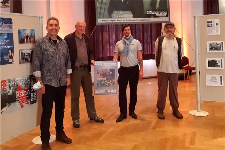 Bündnis 90/Die Grünen zu Besuch bei der Sonderausstellung 40 Jahre Jugendtreff Mendig. Foto: privat