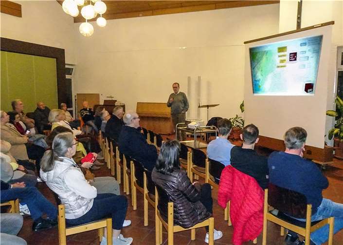 Bürgergespräch auf dem Mallendarer Berg: SPD Vallendar informiert über wichtige Themen der Stadt.  Foto: Ulrich von Hamme