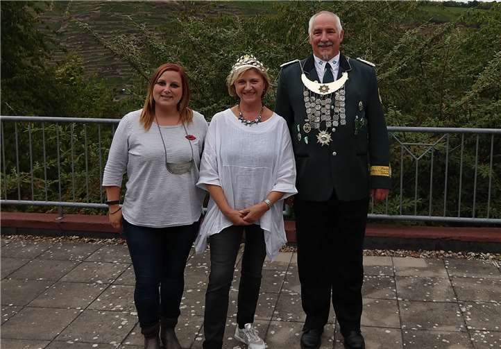 Bürgerkönigin Anne Löhr, Königspaar Raimund und Ingrid Kissel.