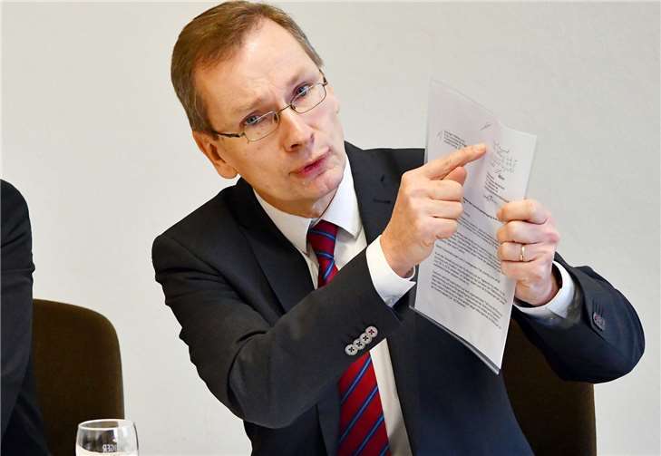 Bürgermeister Andreas Geron verteidigte sich gegen die Anschuldigungen.