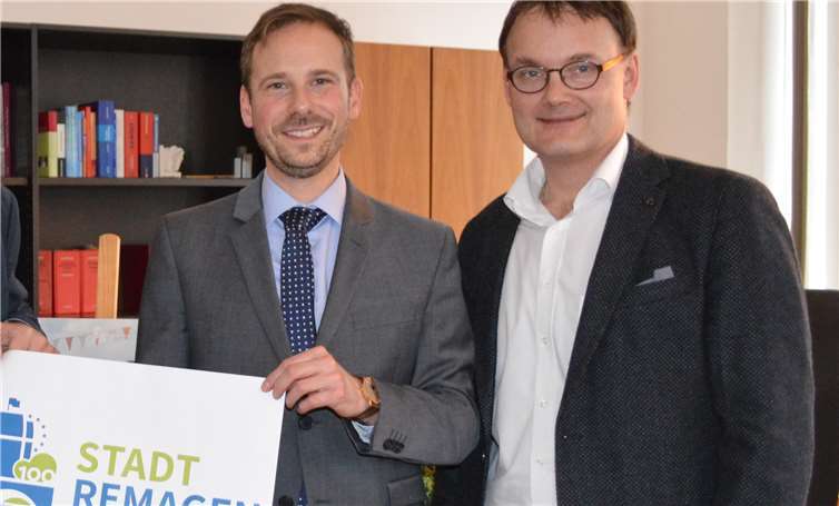Bürgermeister Björn Ingendahl und Tourismusleiter Marcel Möcking bei der Präsentation des neuen Marketingkonzept der Stadt Remagen 2019. Foto: AB