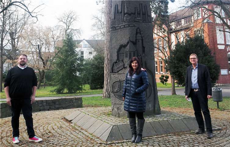 Bürgermeister Christoph Mohr, Kristina Neitzert und Werner Prümm tauschten sich über gemeinsame touristische Ziele aus.Foto: Stadt Bendorf