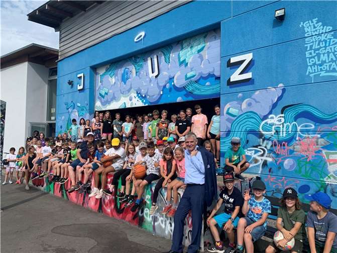 Bürgermeister Claus Peitz besuchte das Sommer-Ferienprogramm 2022. Foto: privat