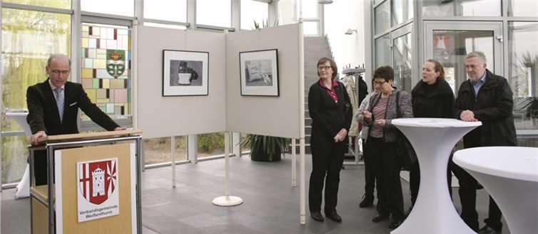 Bürgermeister Georg Hollmann begrüßte die Besucher zur Ausstellung.  privat