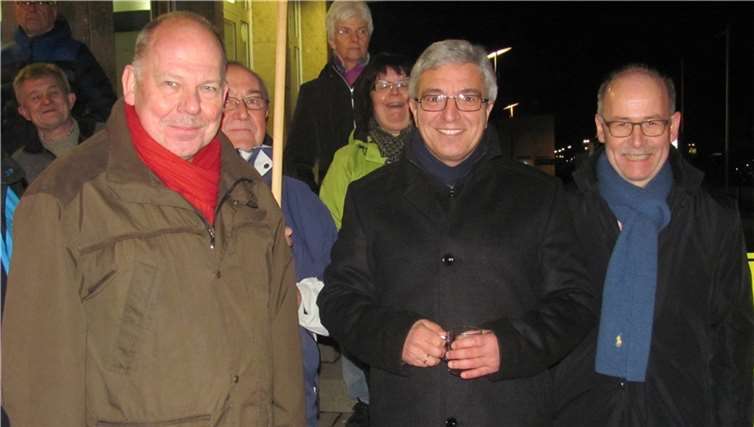 Bürgermeister Georg Hollmann (v.r.), Staatsminister Roger Lewentz und Vorsitzender der Bürgerinitiative „WIR gegen Bahnlärm in der VG Weißenthurm e.V.“, Rolf Papen. privat