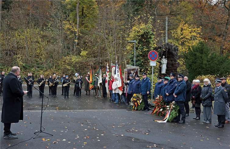 Bürgermeister Guido Nisius war Hauptredner der Zeremonie.Fotos: Werner Dreschers