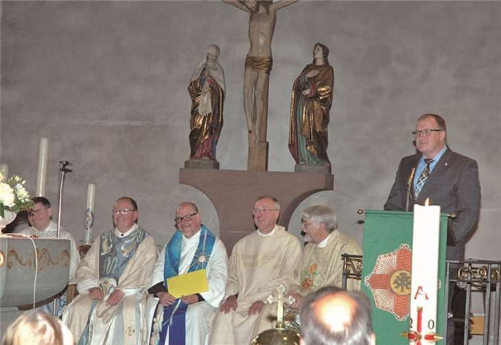 Bürgermeister Guido Nisius zollte Respekt vor der Entscheidung, nach 23 Jahren und im Alter mit 66 Jahren nochmals einen Neuanfang zu wagen.