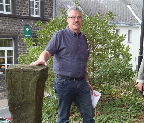 Bürgermeister Hans Peter Ammel lädt zur Führung durch „seine“ Stadt ein.Foto: SPD Mendig