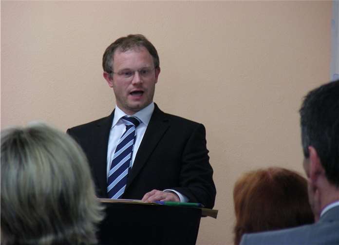 Bürgermeister Jan Einig verwies bei seiner Gratulation auf Henry Ford: Das Geheimnis des Erfolgs ist, den Standpunkt des anderen zu verstehen.