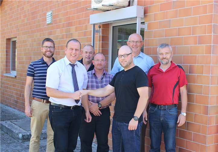 Bürgermeister Johannes Bell (2.v.l.) begrüßte Tobias Krupp als neuen Leiter.VG Brohltal