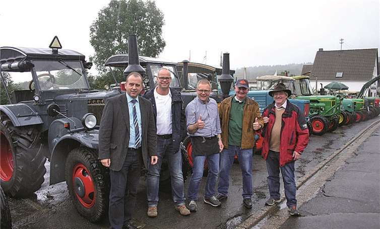 Bürgermeister Johannes Bell besuchte die Tracktorenschau.Rü
