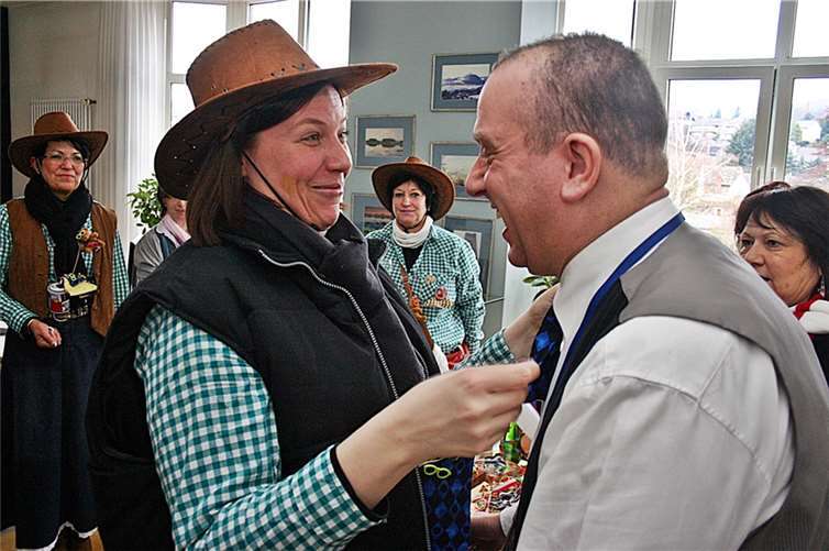 Bürgermeister Johannes Bell wurde vor Ort degradiert.