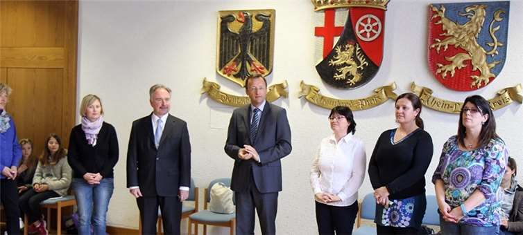 Bürgermeister Josef Oster begrüßte die Austauschschüler in perfektem Französisch.WW