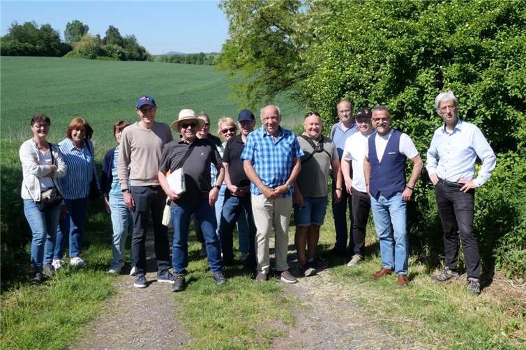 Bürgermeister Juchem lud zur Ortsbegehung – konkrete Projekte im Blick. Foto: Karl-Otto Vogt