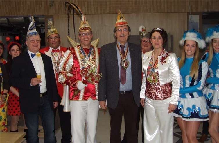Bürgermeister Klaus Bell begrüßte das Prinzenpaar.