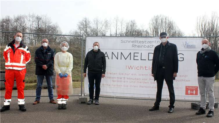 Bürgermeister Ludger Banken bei der Eröffnung des Schnelltestzentrums.Foto: Stadt Rheinbach