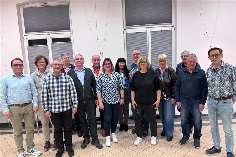 Bürgermeister Marcel Caspers, Beate Deres, Oliver Watschounek, Reinhard Fuchs, Ralph Gueth, Stefan Kraus, Steffi Lange, Doris Uhrmacher, Matthias Wies, Silke Wies, Martina Obderbeck, Michael Schweikert, Dieter Adams, Dirigent Jürgen Rieser