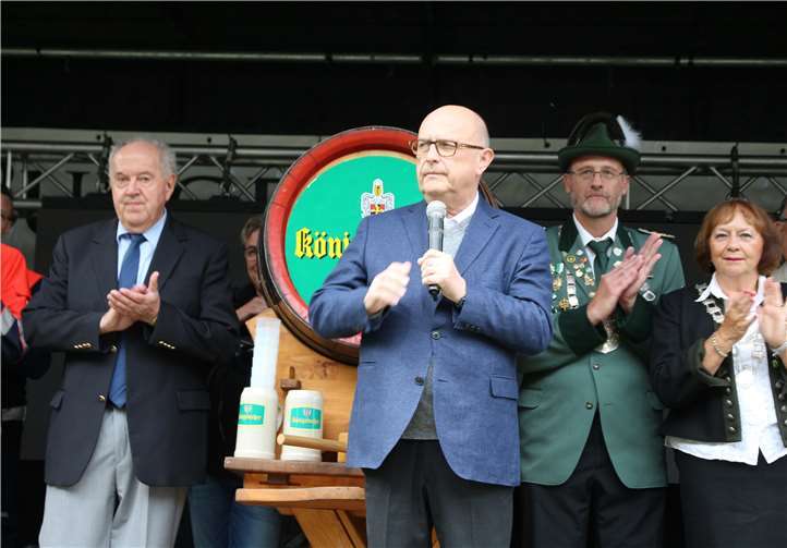 Bürgermeister Michael Kessler bei seiner Eröffnungsrede.
