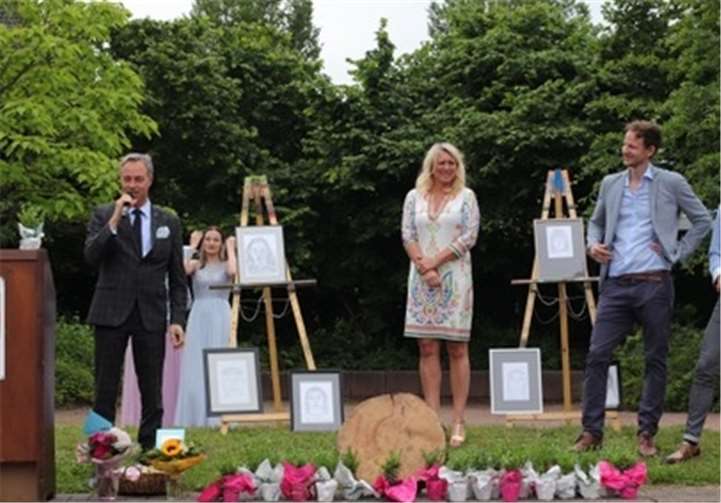 Bürgermeister Michael Merz ließ es sich nicht nehmen, persönlich zu gratulieren.