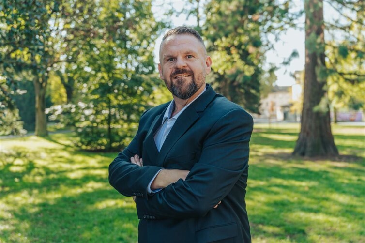 Bürgermeister Mohr beantwortet Fragen im Live-Stream.