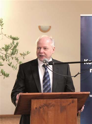 Bürgermeister Theo Hüffel.