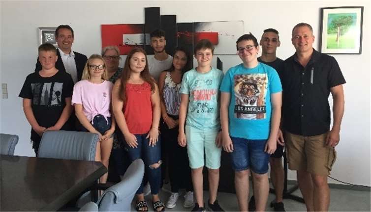 Bürgermeister Thomas Przybylla hatte ein offenes Ohr für die Anliegen der Schülervertretung.privat