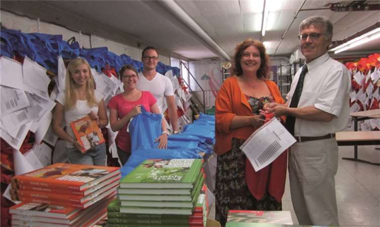 Bürgermeister Wolfgang Kroeger besuchte Bettina Kiefernagel und ihr motiviertes Team.privat