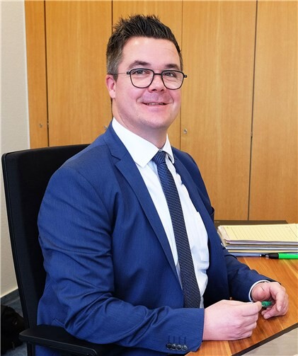 Bürgermeister und Schuldezernent Peter Jung freut sich, dass der Medienentwicklungsplan dem Stadtrat wie geplant zur Abstimmung vorgelegt werden kann.Foto: Stadt Neuwied