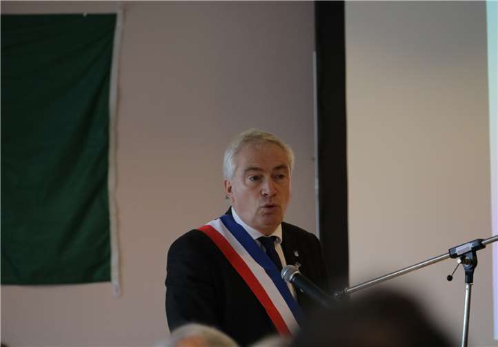 Bürgermeister von Nouaillé Maupertuis Michel Bugnet ist stolz auf die lange währende Freundschaft.