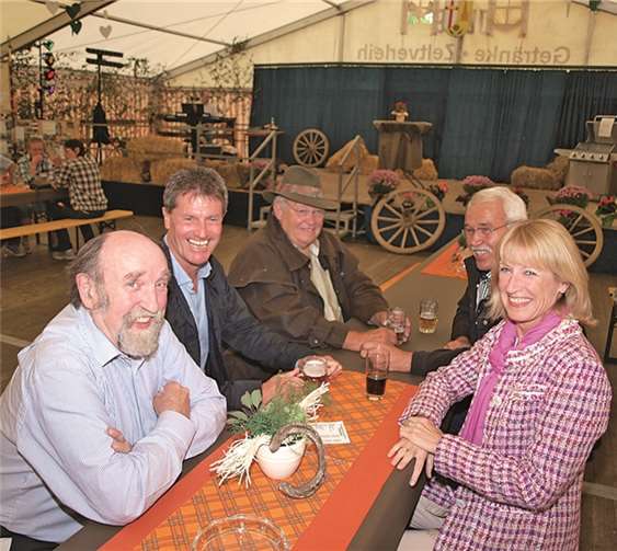 Bürgermeisterin Marie-Theres Hammes-Rosenstein und einige Mitglieder des Stadtrats kamen gern auf einen Besuch.