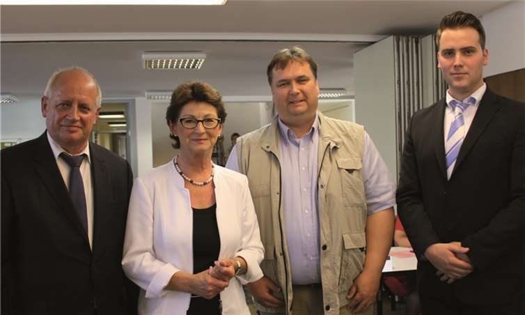 Bürgermeisterin Renate Offergeld mit ihren ehrenamtlichen Stellvertretern (v.l.n.r.) Paul Lägel, Oliver Henkel und Christian Stock.