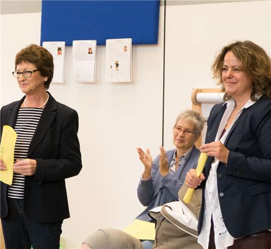 Bürgermeisterin und Kuratoriumsvorsitzende Renate Offergeld begrüßte zusammen mit der Leiterin der Kindertagesstätte Christiane Koreny die Gäste zur Eröffnung. -CEW-