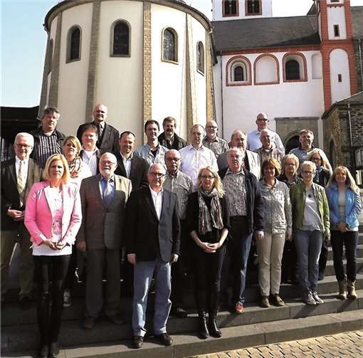 Bürgermeisterkandidat Michael Kessler und die Kandidaten des CDU-Stadtverbandes, darunter Stadtverbandsvorsitzender Bernhard Wiemer und Fraktionsvorsitzender Christoph Helling, besichtigten die Bendorfer Innenstadt.privat