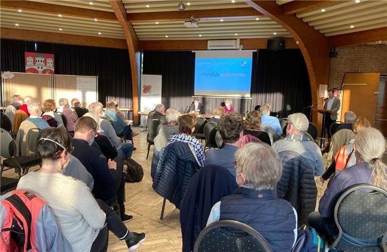 Bürgerschaftliches Engagement in Remagen ist vielfältig und bunt. Dies zeigte auch die Veranstaltung „Engagierte Stadt – gemeinsam für Remagen“ im Foyer der Rheinhalle, die von knapp 60 Personen besucht wurde. Foto: privat