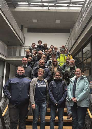 Bundesfreiwilligendienstleistende beim THW aus Koblenz, Pirmasens, Trier, Neustadt an der Weinstraße, Frankfurt, Bonn, Hilden und Münster haben sich Ende November am Campus Remagen der Hochschule Koblenz über den Bachelorstudiengang „Logistik und EBusiness“ informiert.  Foto: Anna Siepenkötter