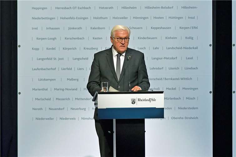 Bundespräsident Frank-Walter Steinmeier spricht beim Staatsakt des Landes Rheinland-Pfalz zum Gedenken der Opfer der Flutkatastrophe.